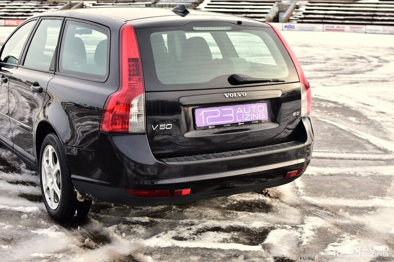 Фотография 10 - Volvo V50 2008 г Универсал