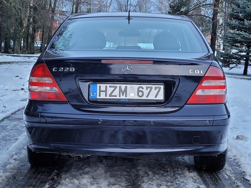 Фотография 7 - Mercedes-Benz C 220 2004 г Седан