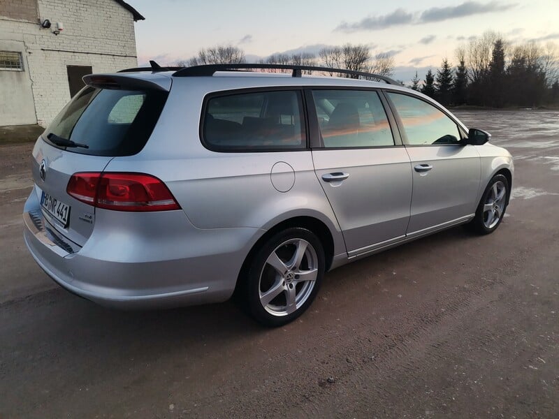 Photo 5 - Volkswagen Passat 2011 y Wagon