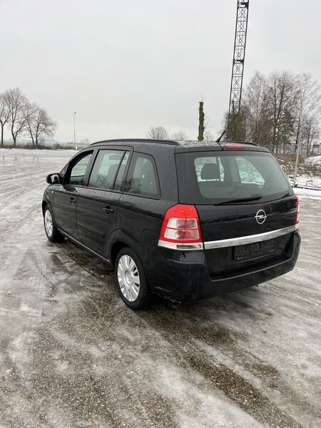 Photo 3 - Opel Zafira 2012 y Van