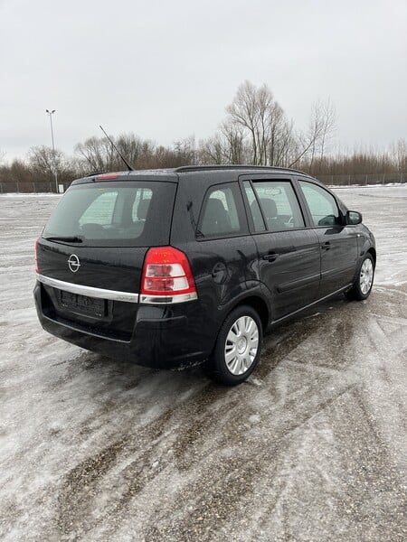 Photo 5 - Opel Zafira 2012 y Van