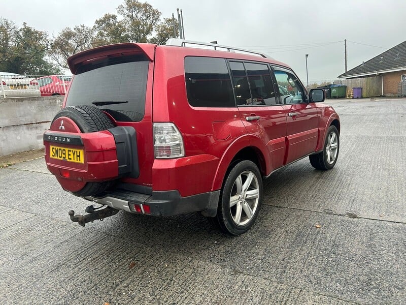 Photo 3 - Mitsubishi Pajero 2009 y Off-road / Crossover