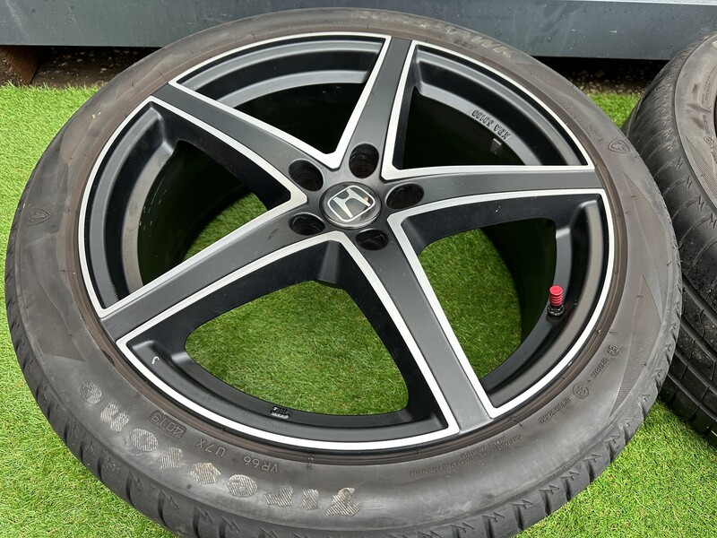 Photo 4 - Honda Siunciam, 8J ET35 light alloy R19 rims