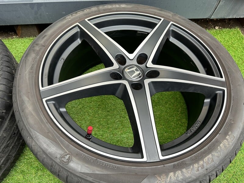 Photo 5 - Honda Siunciam, 8J ET35 light alloy R19 rims