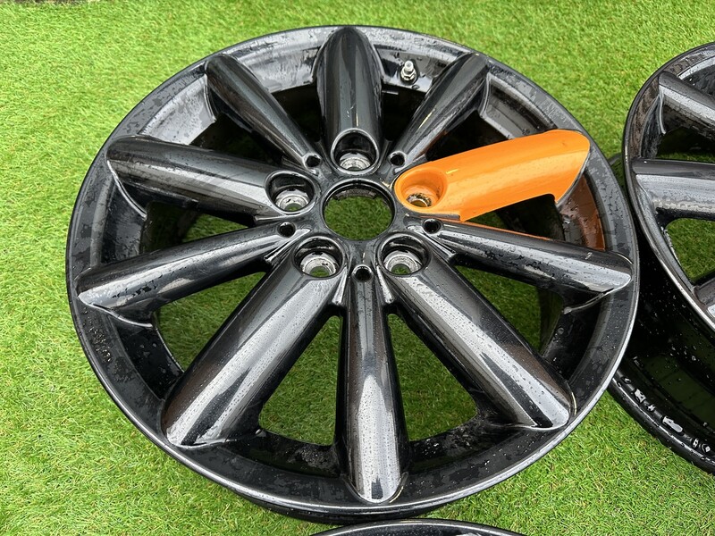 Photo 4 - MINI Siunciam, 5.5J ET46 light alloy R16 rims