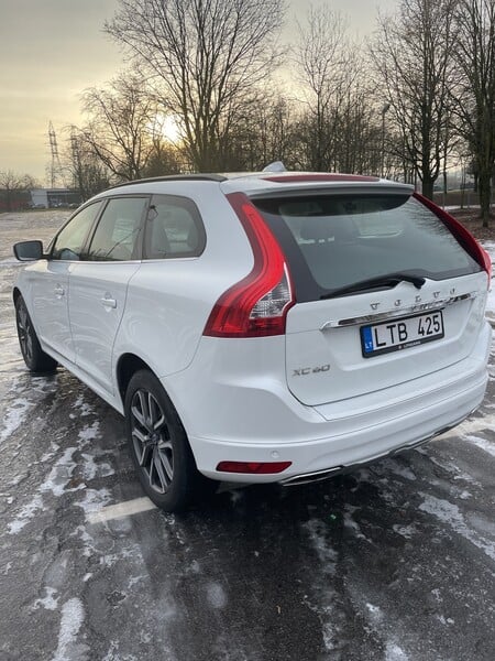 Photo 3 - Volvo XC60 2016 y Off-road / Crossover