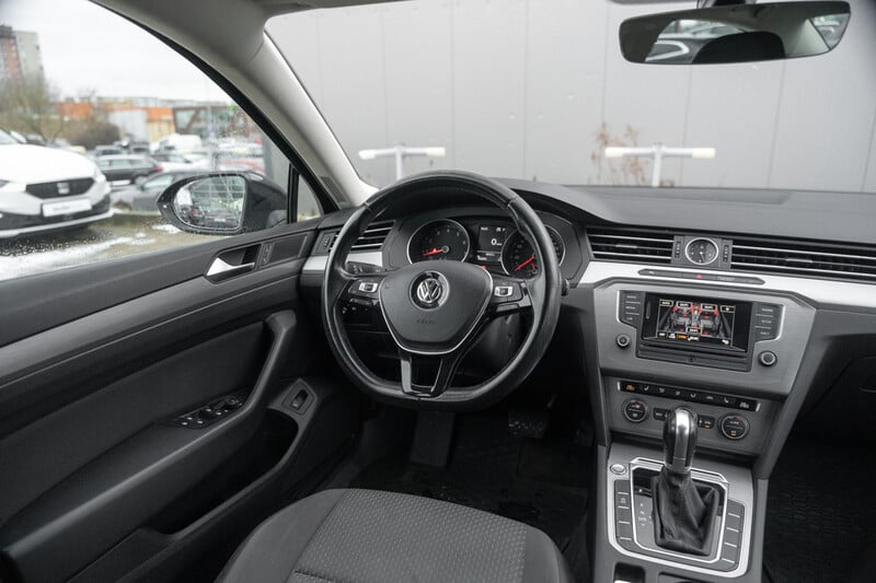 Photo 12 - Volkswagen Passat 2017 y Sedan