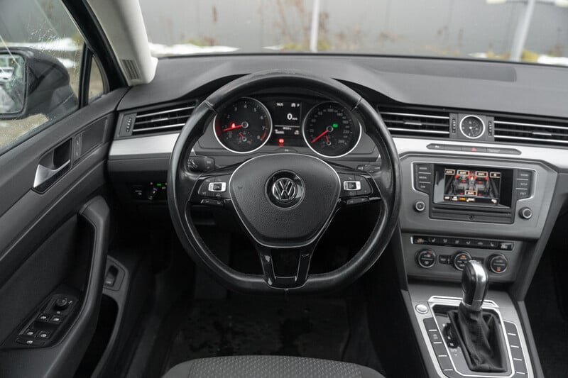 Photo 13 - Volkswagen Passat 2017 y Sedan