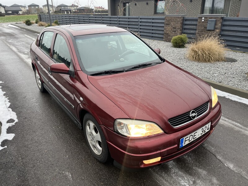 Photo 2 - Opel Astra 2000 y Hatchback