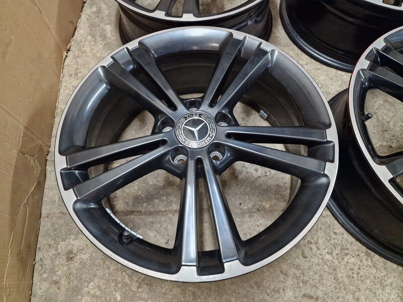 Photo 2 - Mercedes-Benz A,B,C,CLA,GLA,GLB... A 250 light alloy R18 rims