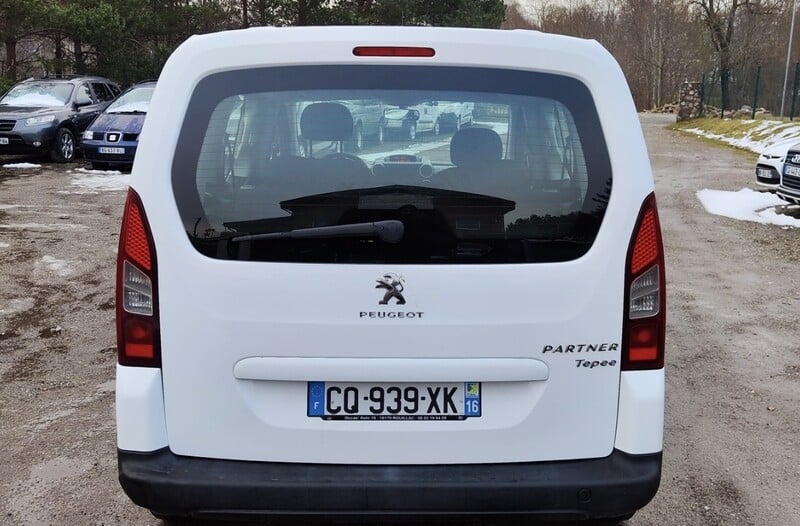 Photo 8 - Peugeot Partner 2013 y Van