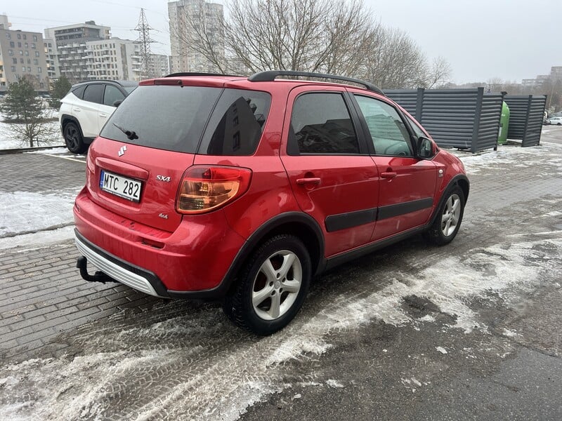 Photo 8 - Suzuki SX4 2008 y Hatchback