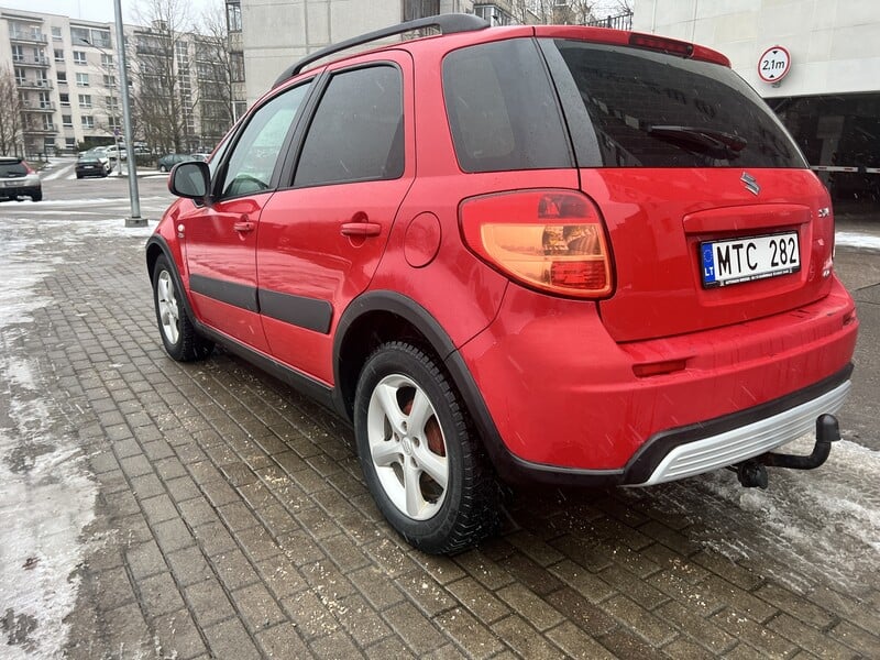 Photo 10 - Suzuki SX4 2008 y Hatchback