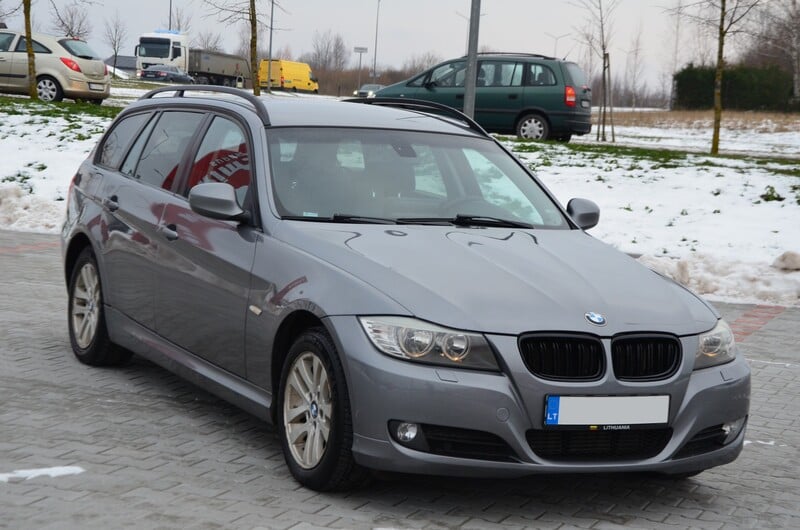 Фотография 3 - Bmw 320 2009 г Универсал