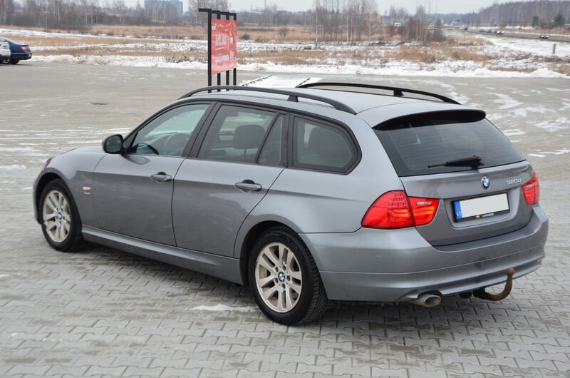 Фотография 10 - Bmw 320 2009 г Универсал