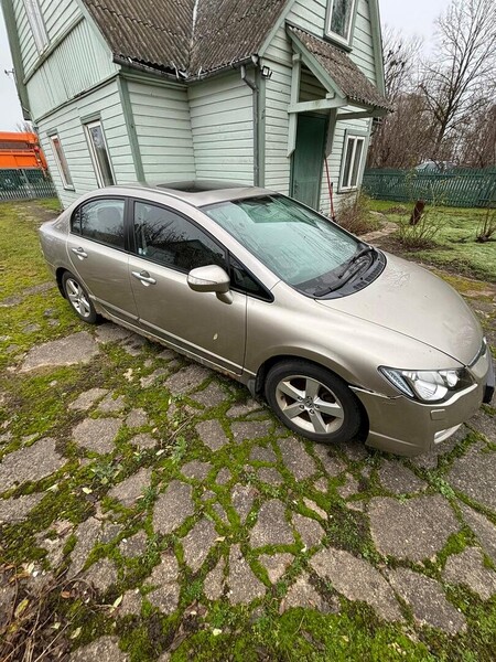 Photo 3 - Honda Civic 2006 y Sedan