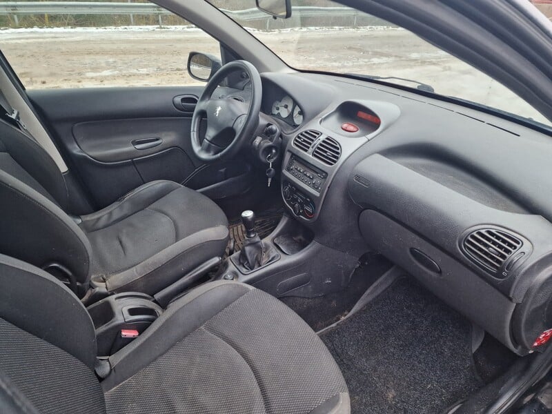 Photo 5 - Peugeot 206 2008 y Hatchback