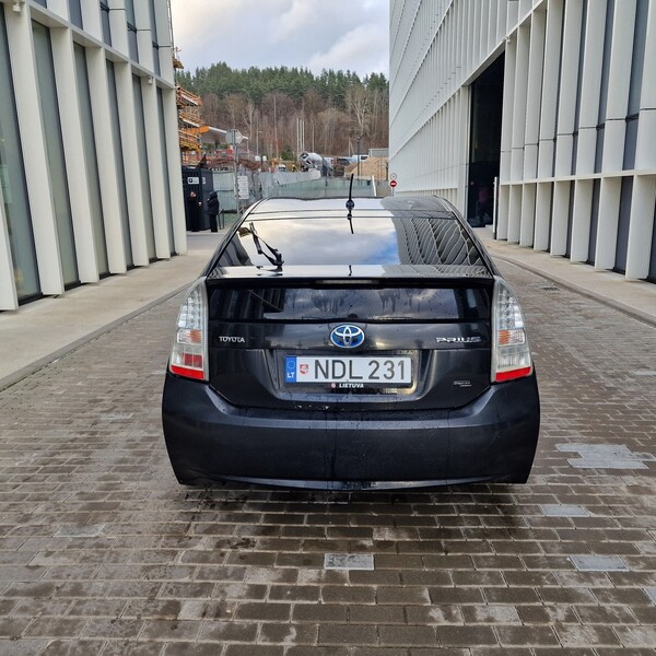 Photo 5 - Toyota Prius 2010 y Hatchback