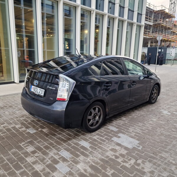 Photo 6 - Toyota Prius 2010 y Hatchback