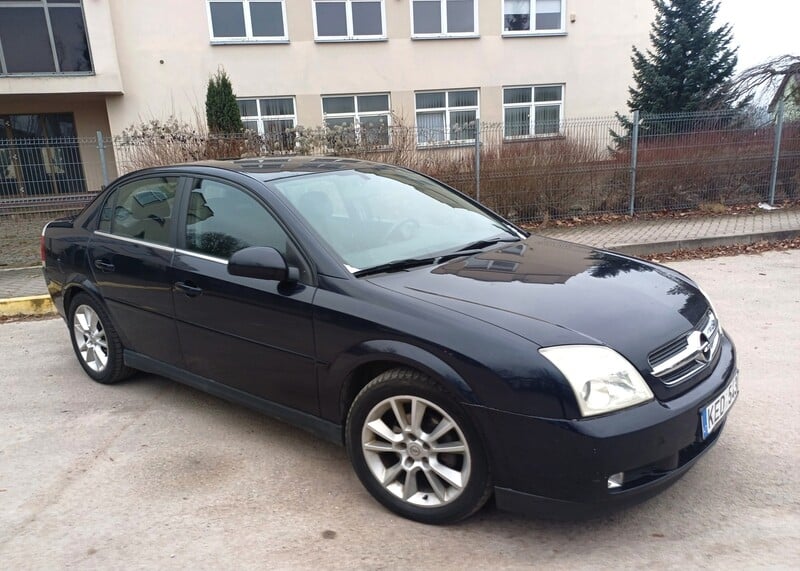 Фотография 5 - Opel Vectra 2004 г Хэтчбек