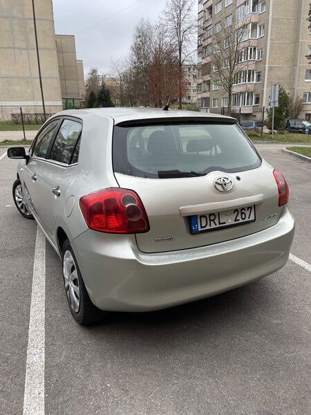 Фотография 5 - Toyota Auris 2008 г Хэтчбек