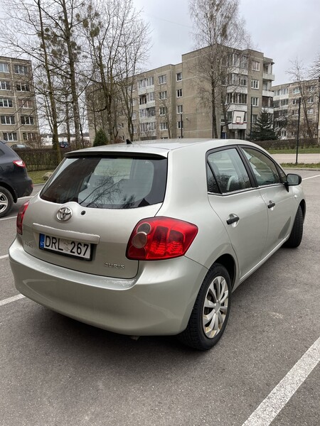 Фотография 7 - Toyota Auris 2008 г Хэтчбек