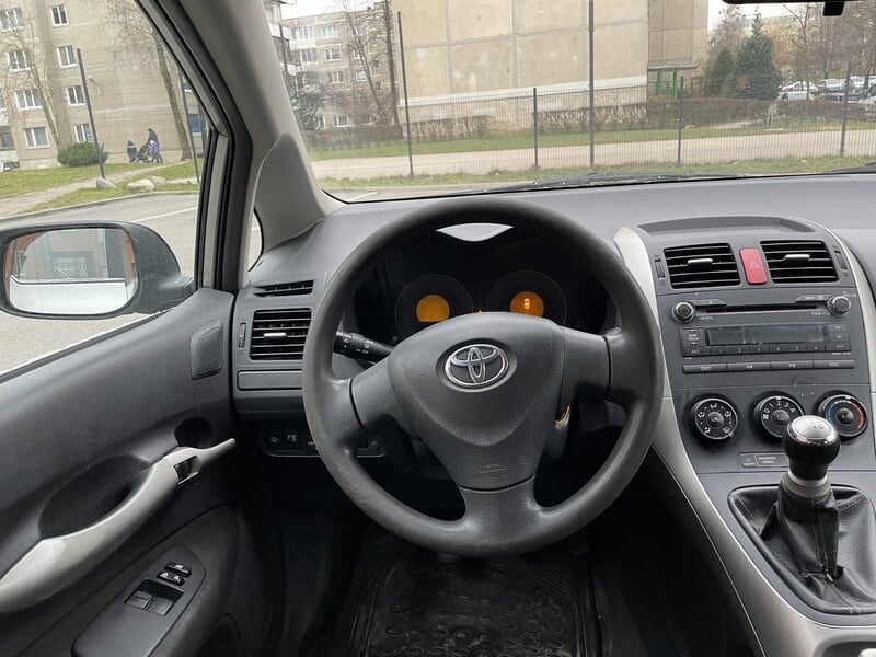 Фотография 12 - Toyota Auris 2008 г Хэтчбек