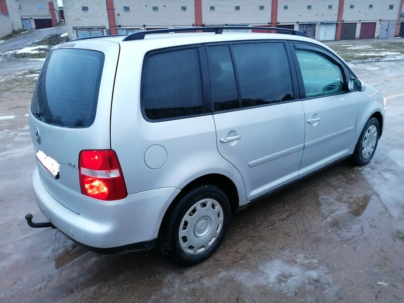 Photo 4 - Volkswagen Touran 2005 y Van