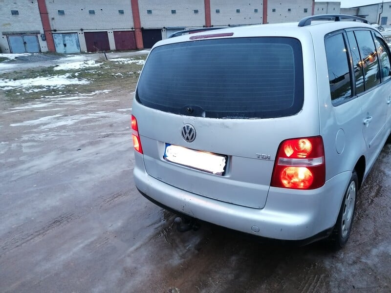 Photo 5 - Volkswagen Touran 2005 y Van