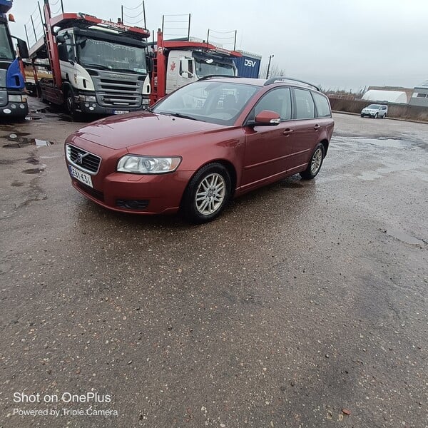 Фотография 2 - Volvo V50 2009 г Универсал