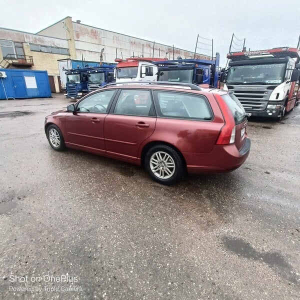 Фотография 3 - Volvo V50 2009 г Универсал