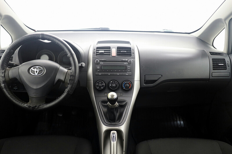 Photo 5 - Toyota Auris 2007 y Hatchback