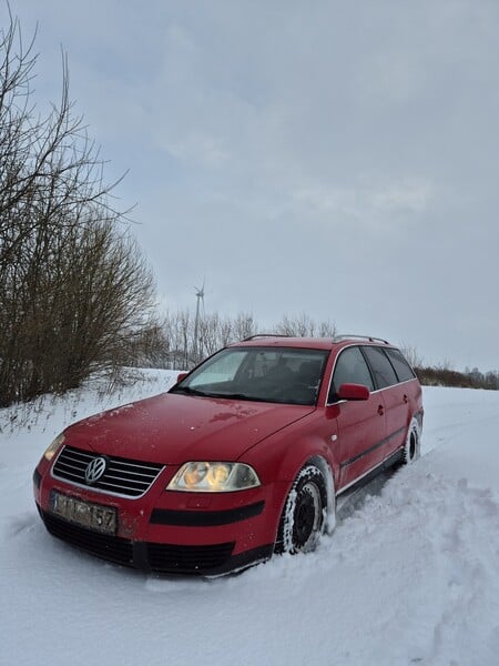 Фотография 1 - Volkswagen Passat 2001 г Универсал