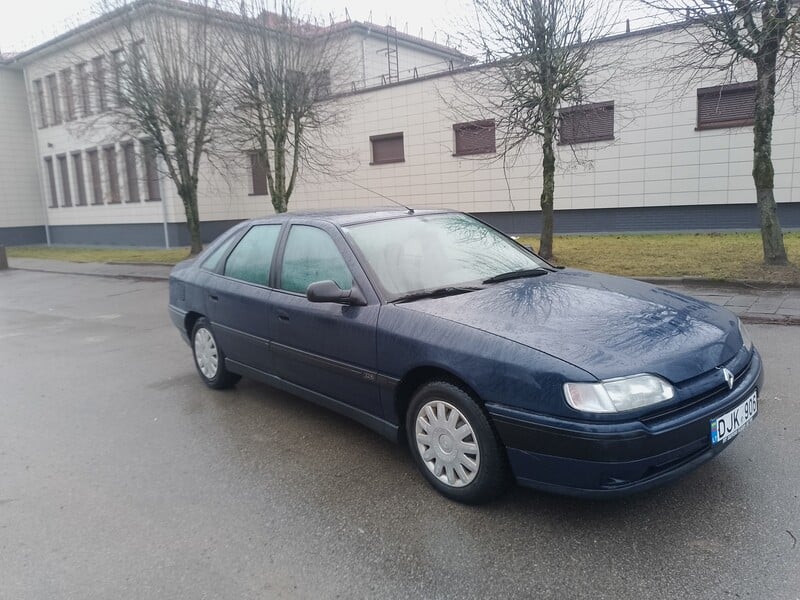 Фотография 2 - Renault Safrane 1993 г Хэтчбек