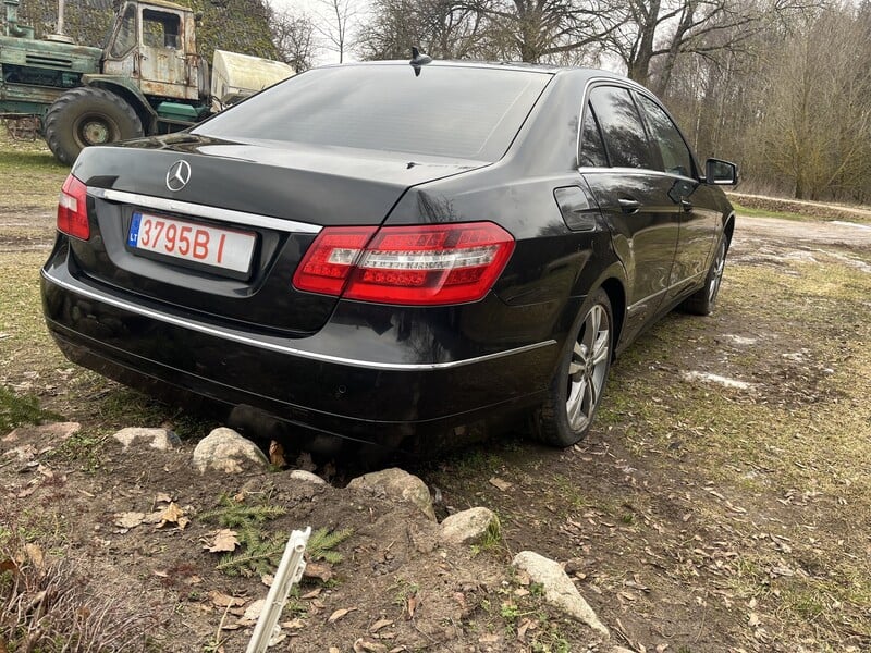 Фотография 10 - Mercedes-Benz E 220 2009 г Седан