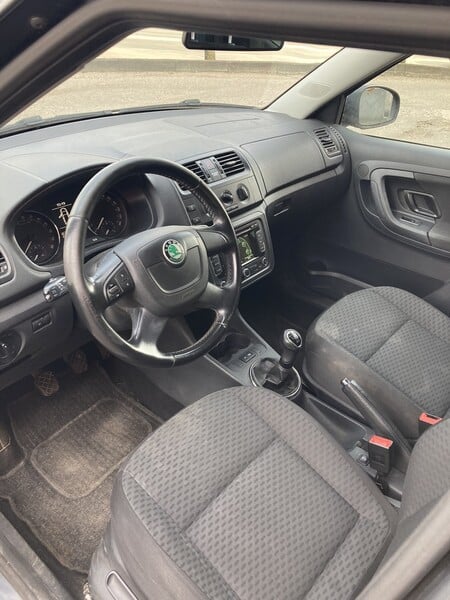 Photo 6 - Skoda Fabia TDI EURO 5 2011 y