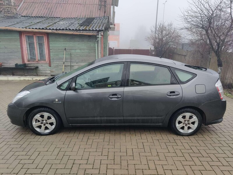 Фотография 16 - Toyota Prius 2006 г Хэтчбек