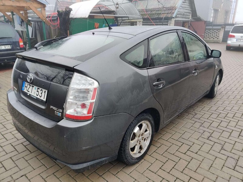 Фотография 18 - Toyota Prius 2006 г Хэтчбек