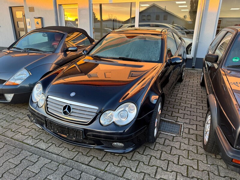 Photo 2 - Mercedes-Benz C 200 2005 y Coupe