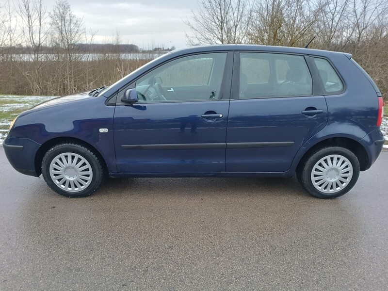 Photo 8 - Volkswagen Polo 2002 y Hatchback