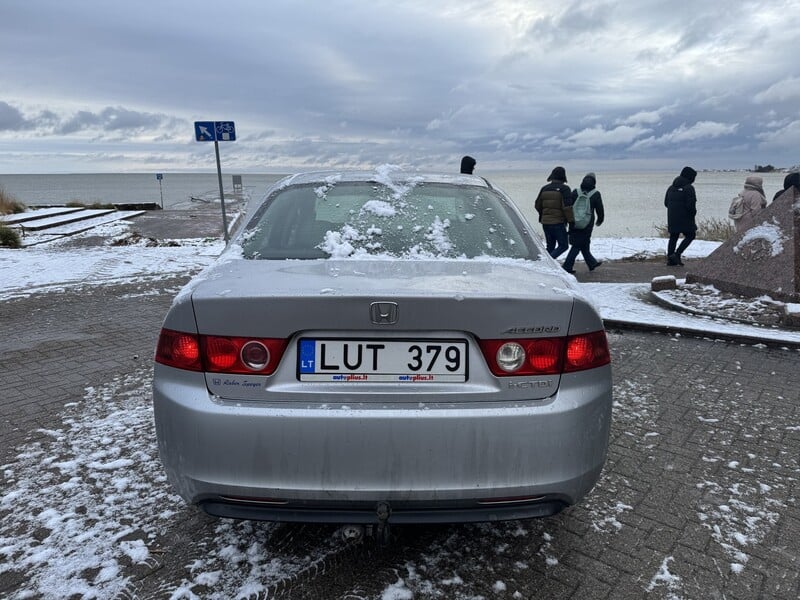 Photo 6 - Honda Accord 2004 y Sedan