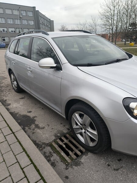 Photo 5 - Volkswagen Golf 2010 y Wagon