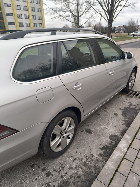 Photo 6 - Volkswagen Golf 2010 y Wagon