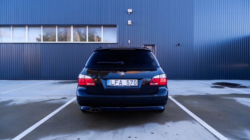 Photo 10 - Bmw 530 2004 y Wagon