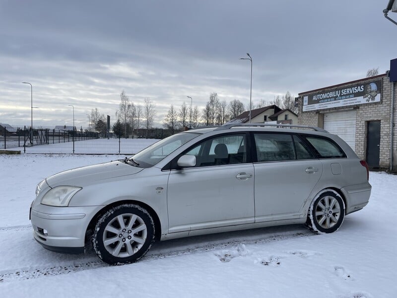 Фотография 2 - Toyota Avensis 2004 г Универсал