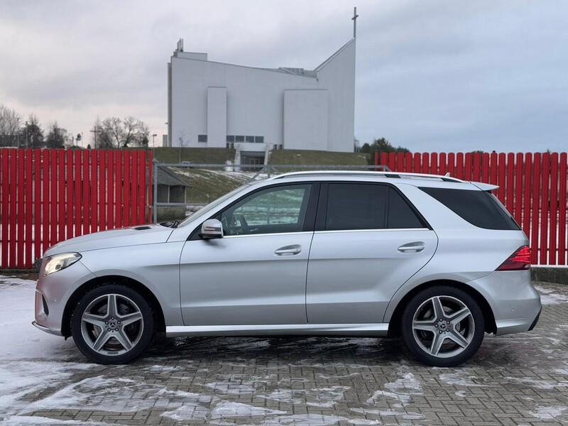 Photo 8 - Mercedes-Benz GLE 400 2018 y Off-road / Crossover