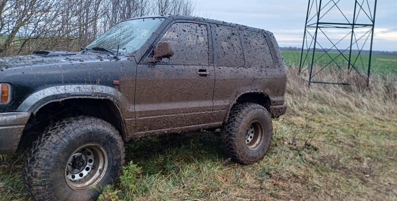 Photo 1 - Opel Monterey 1993 y Off-road / Crossover