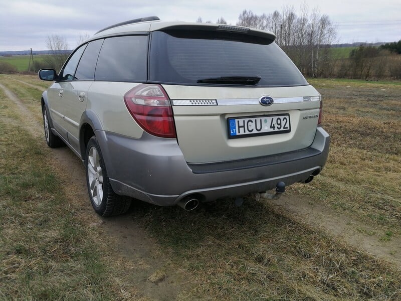 Photo 4 - Subaru OUTBACK 2005 y Wagon