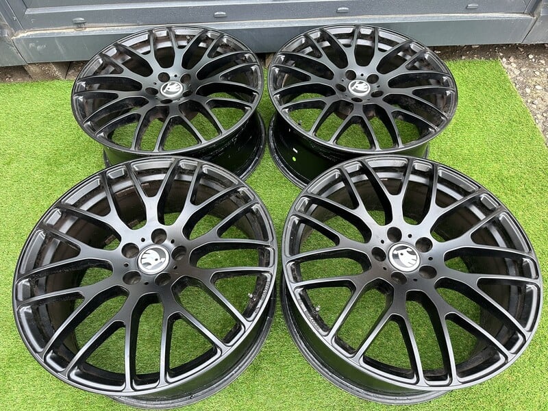 Photo 1 - Skoda Siunciam, 8.5J ET20 light alloy R20 rims