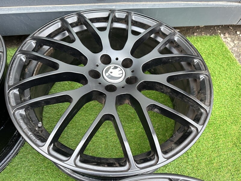 Photo 4 - Skoda Siunciam, 8.5J ET20 light alloy R20 rims